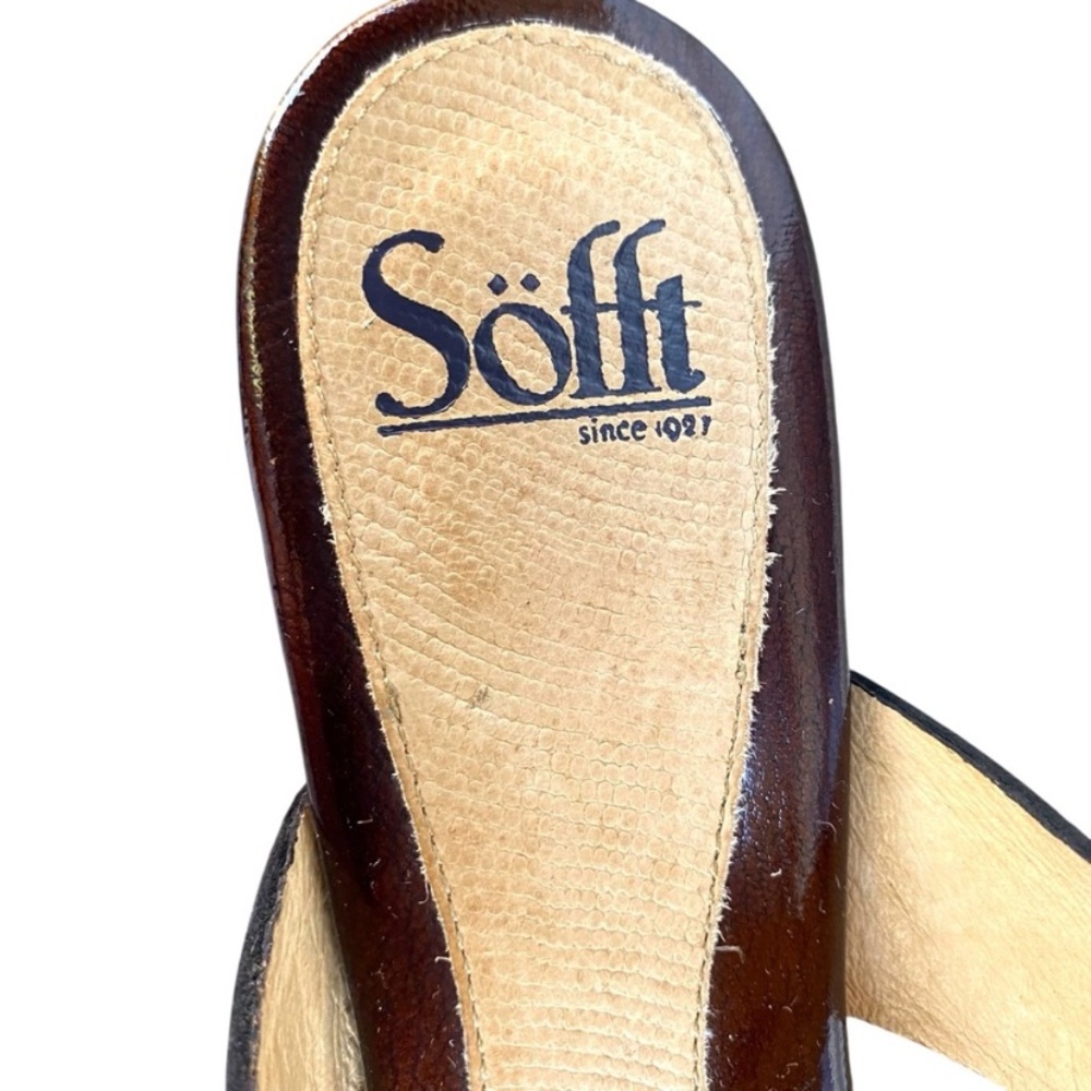 Sofft Womens Dark Burgundy Patent Leather Gold Accents Flat Slide
Sandal Sz 7.5 - Picture 4 of 8